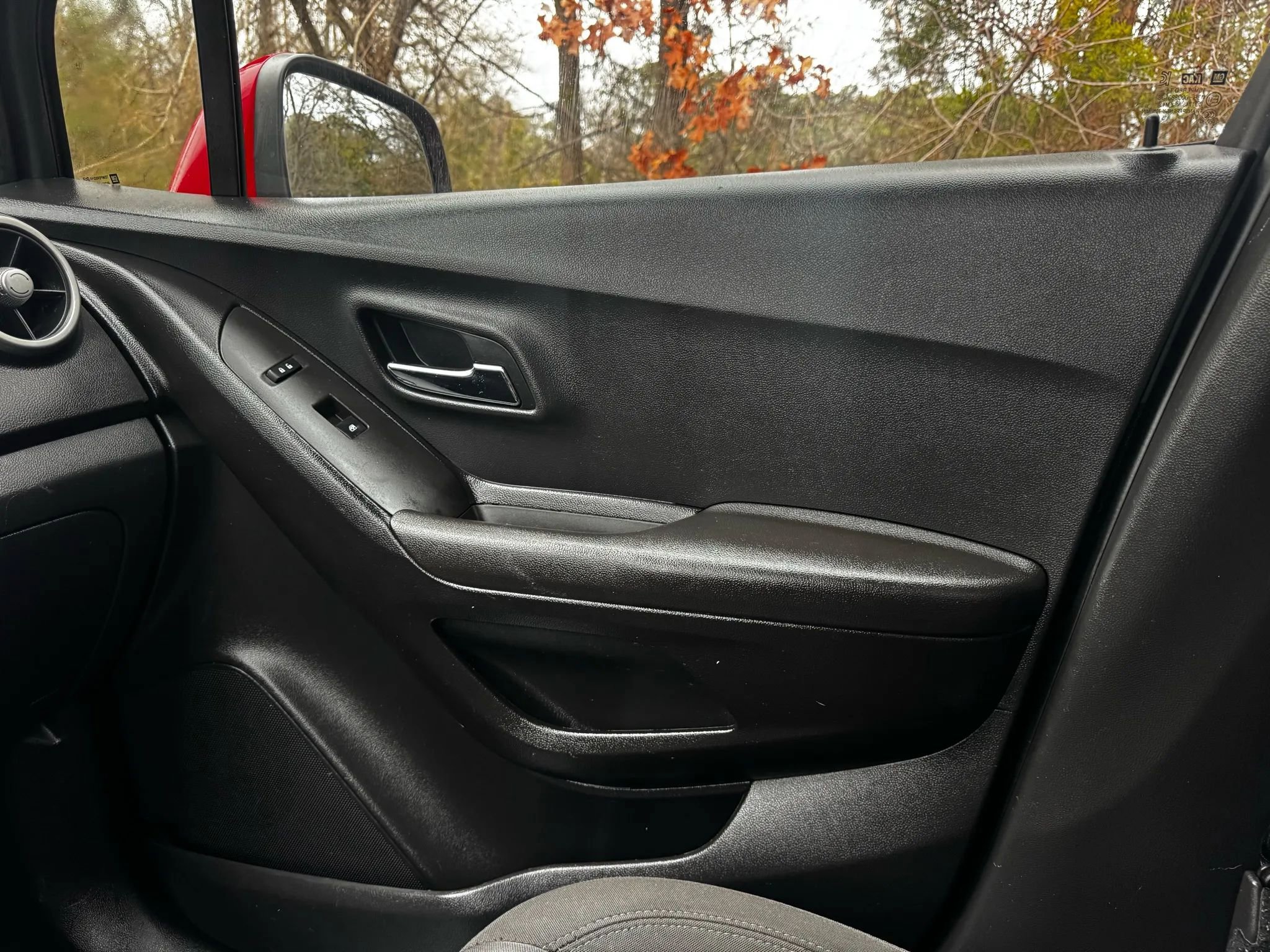 Used 2015 Chevrolet Trax LT image 9