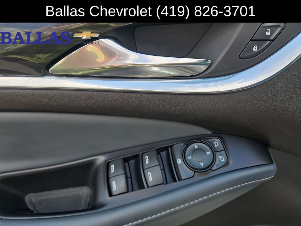 Used 2022 Buick Enclave Essence w/ Sport Touring Edition FWD image 24