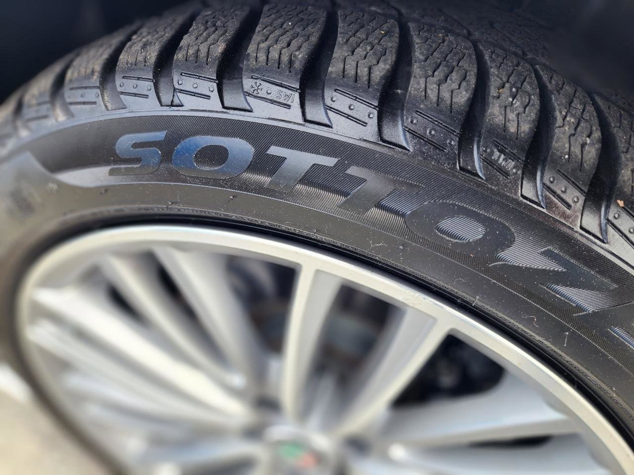 Used 2017 Alfa Romeo Giulia Ti w/ TI Lusso Package AWD/4WD image 41