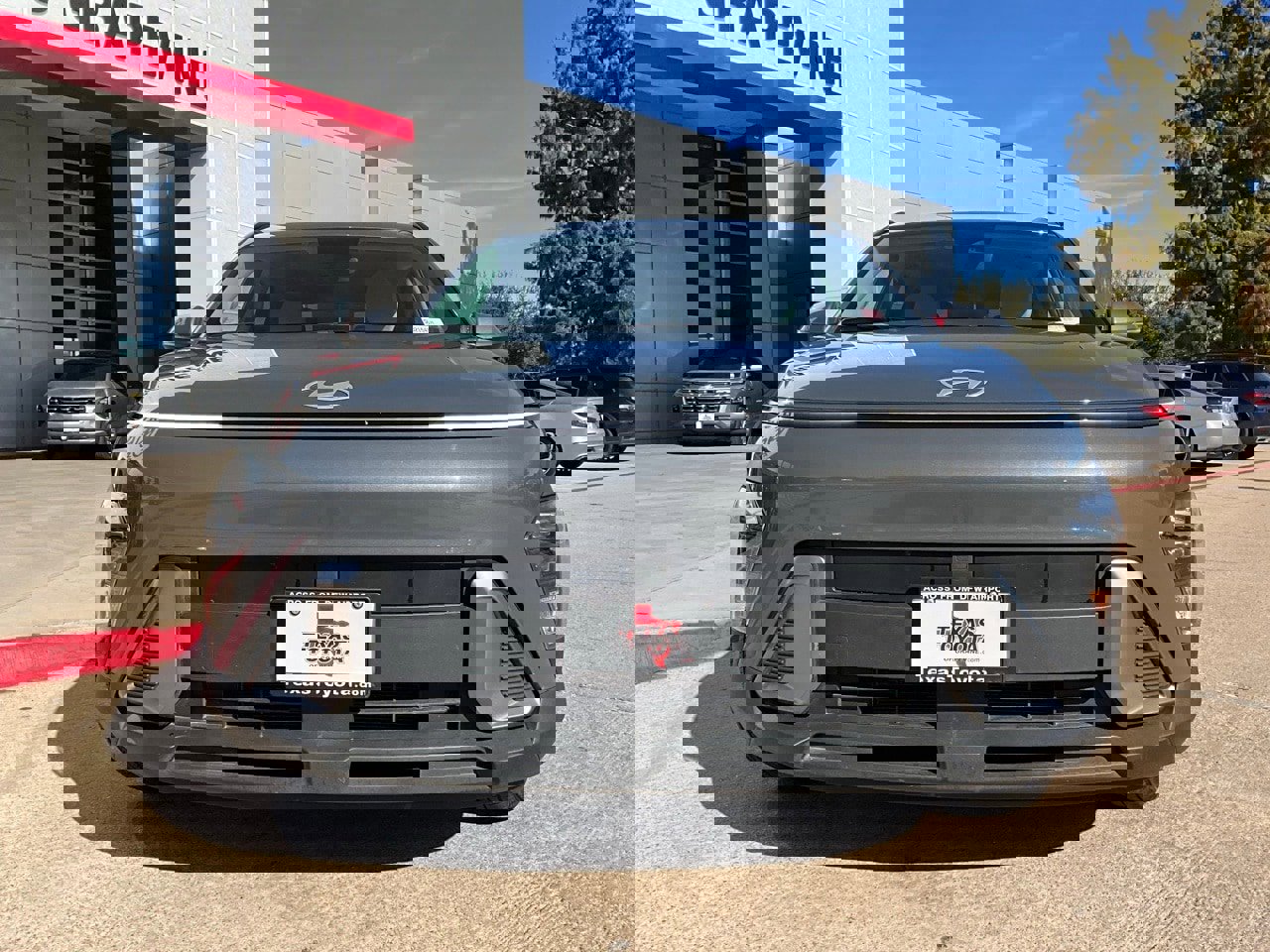 Used 2025 Hyundai Kona SEL image 4