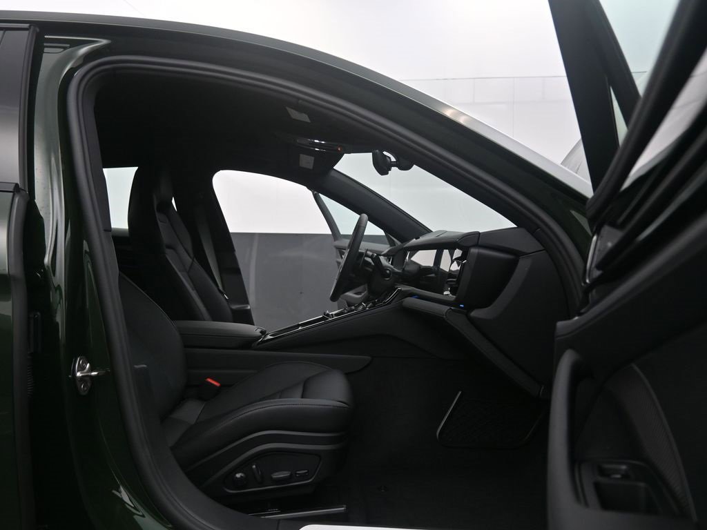 New 2025 Porsche Panamera image 17