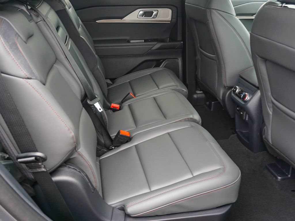 New 2026 Ford Explorer Active w/ Active Comfort Package RWD image 13