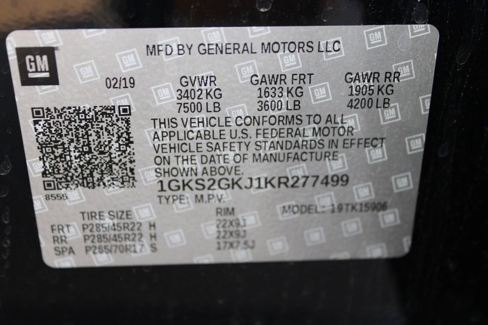 Used 2019 GMC Yukon XL SLT w/ Graphite Performance Edition image 9