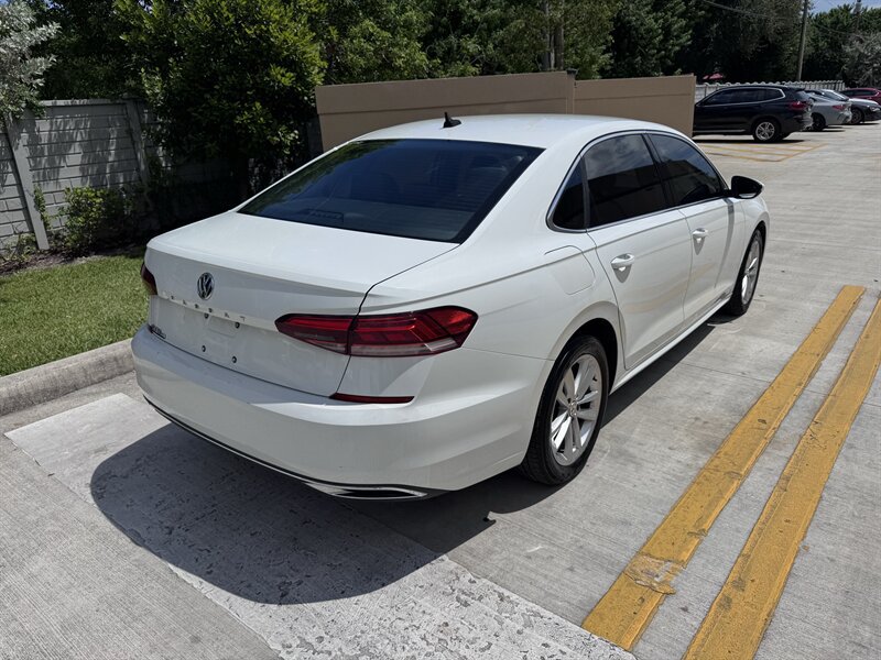 Used 2020 Volkswagen Passat 2.0T SE FWD image 5