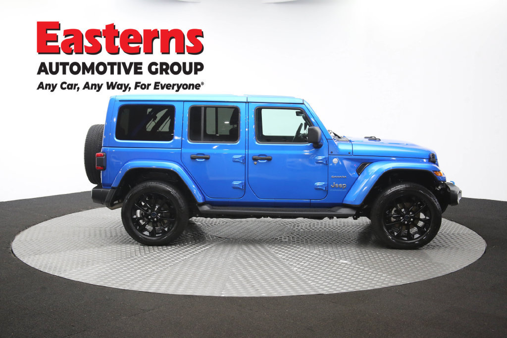 Used 2024 Jeep Wrangler Unlimited Sahara w/ Technology Group AWD/4WD image 47