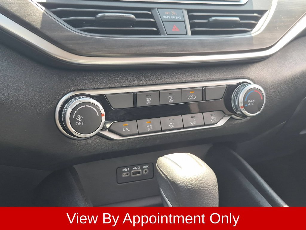 Used 2025 Nissan Altima 2.5 SV FWD image 17