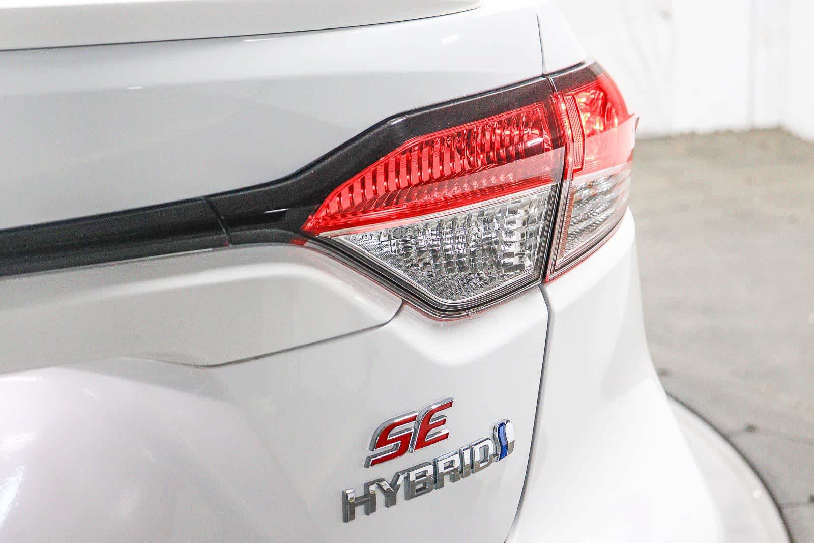 Certified 2024 Toyota Corolla SE w/ SE Package FWD image 13