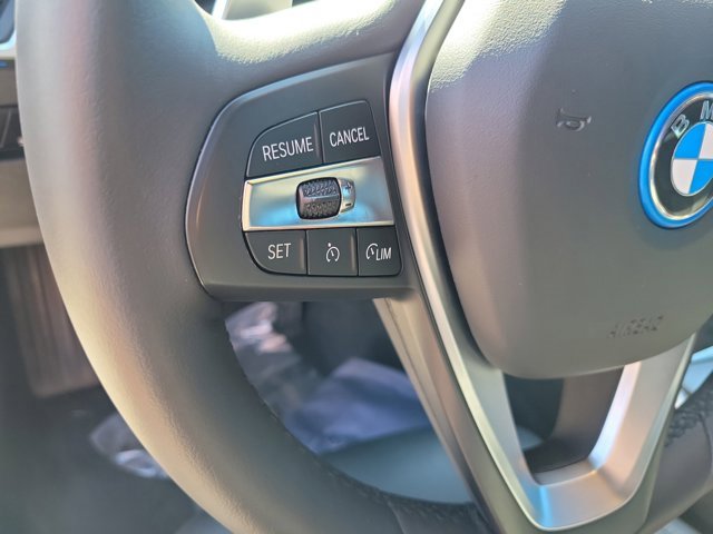 Used 2022 BMW 330e image 23