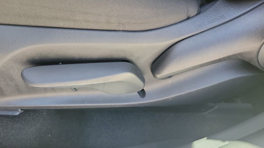 Certified 2024 Toyota RAV4 LE AWD/4WD image 19