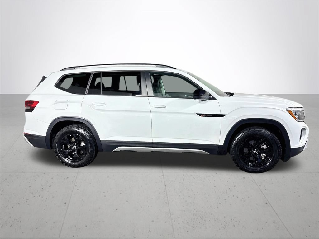 Certified 2024 Volkswagen Atlas Peak Edition SE AWD/4WD image 6