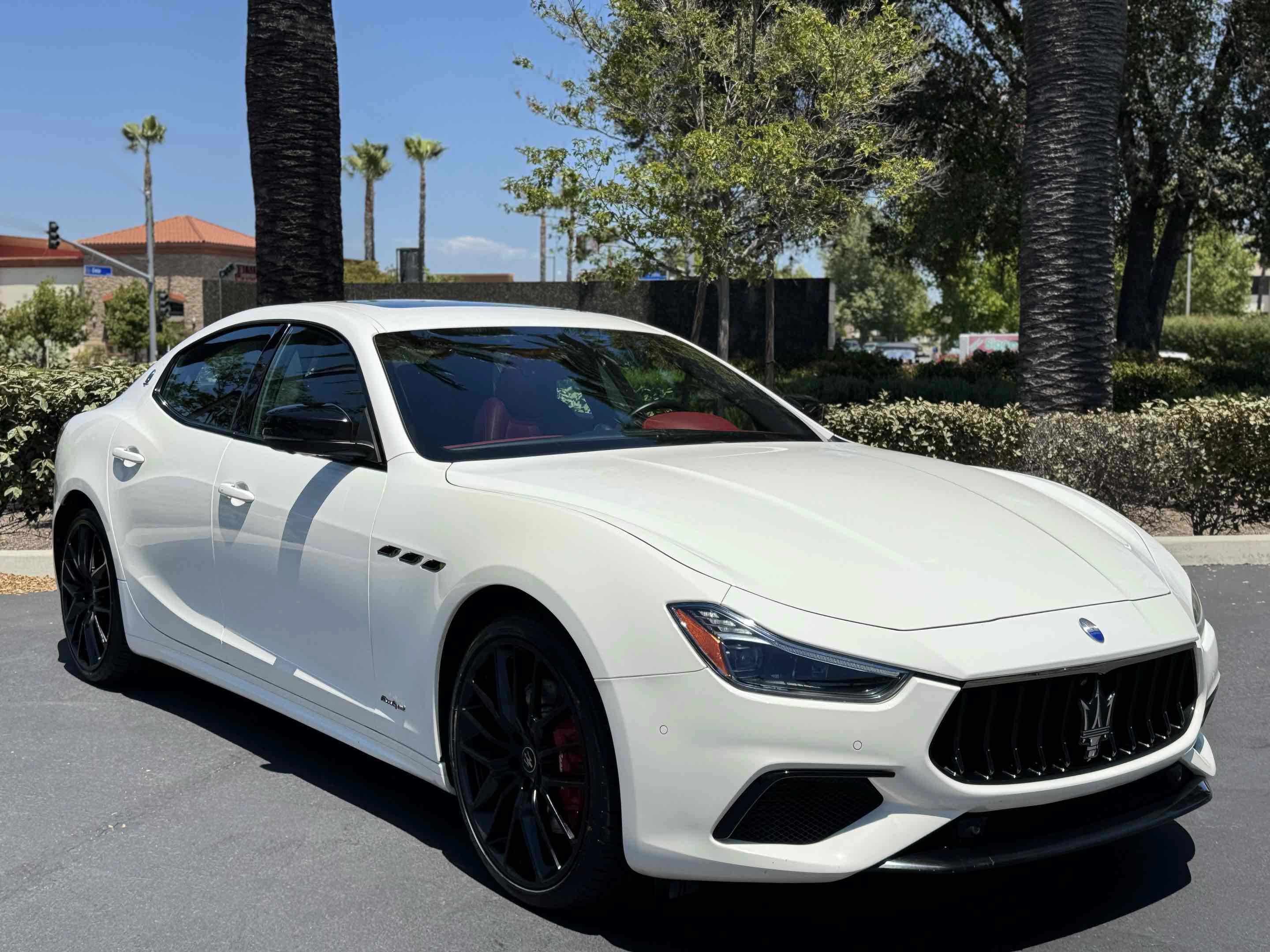 Used 2021 Maserati Ghibli S GranSport RWD image 19
