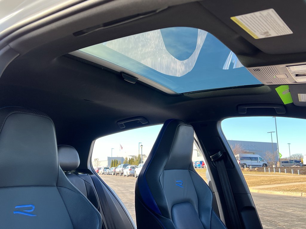 Used 2023 Volkswagen Golf R image 29