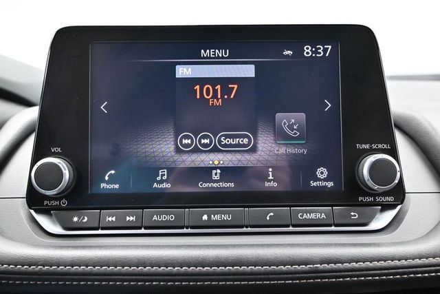 Used 2025 Nissan Rogue SV AWD/4WD image 33