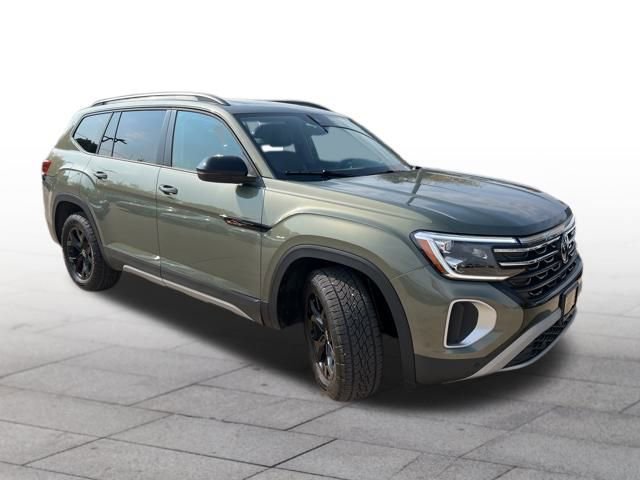 Used 2025 Volkswagen Atlas Peak Edition SE