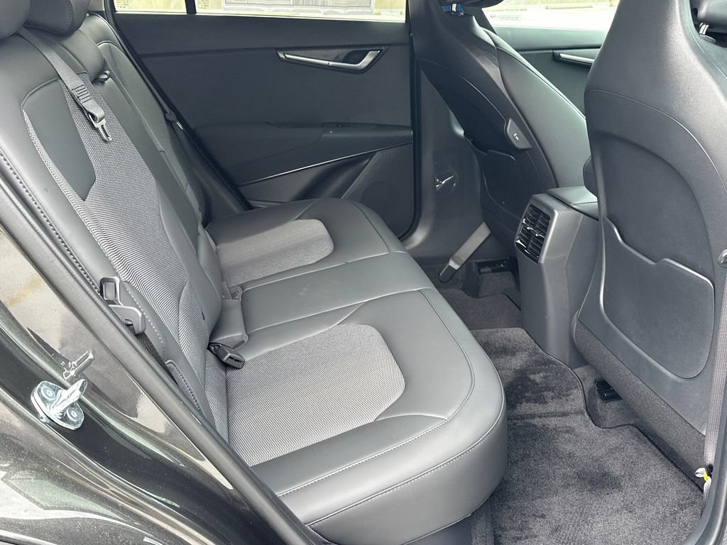 New 2026 Kia Niro EX FWD image 13