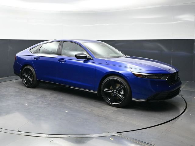 Certified 2025 Honda Accord Sport image 3