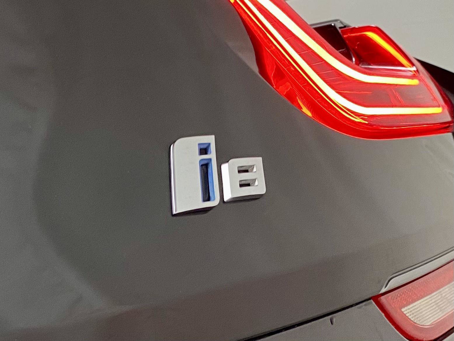Used 2016 BMW i8 AWD/4WD image 35