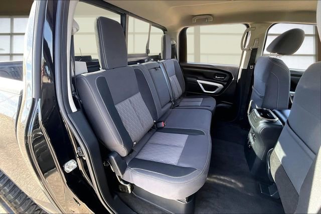 Used 2024 Nissan Titan SV w/ SV Convenience Package image 27