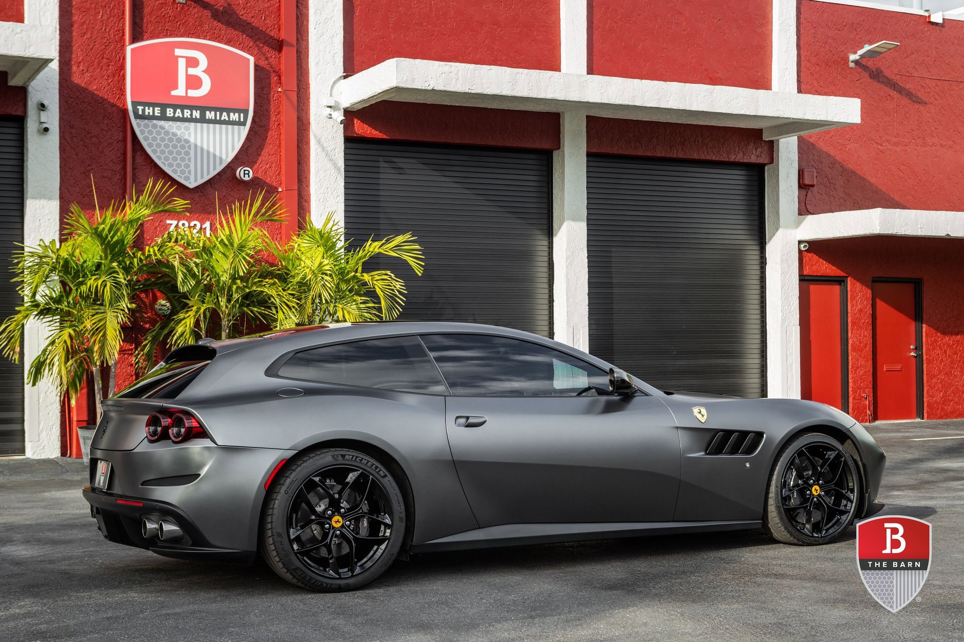 Used 2018 Ferrari GTC4Lusso T image 9