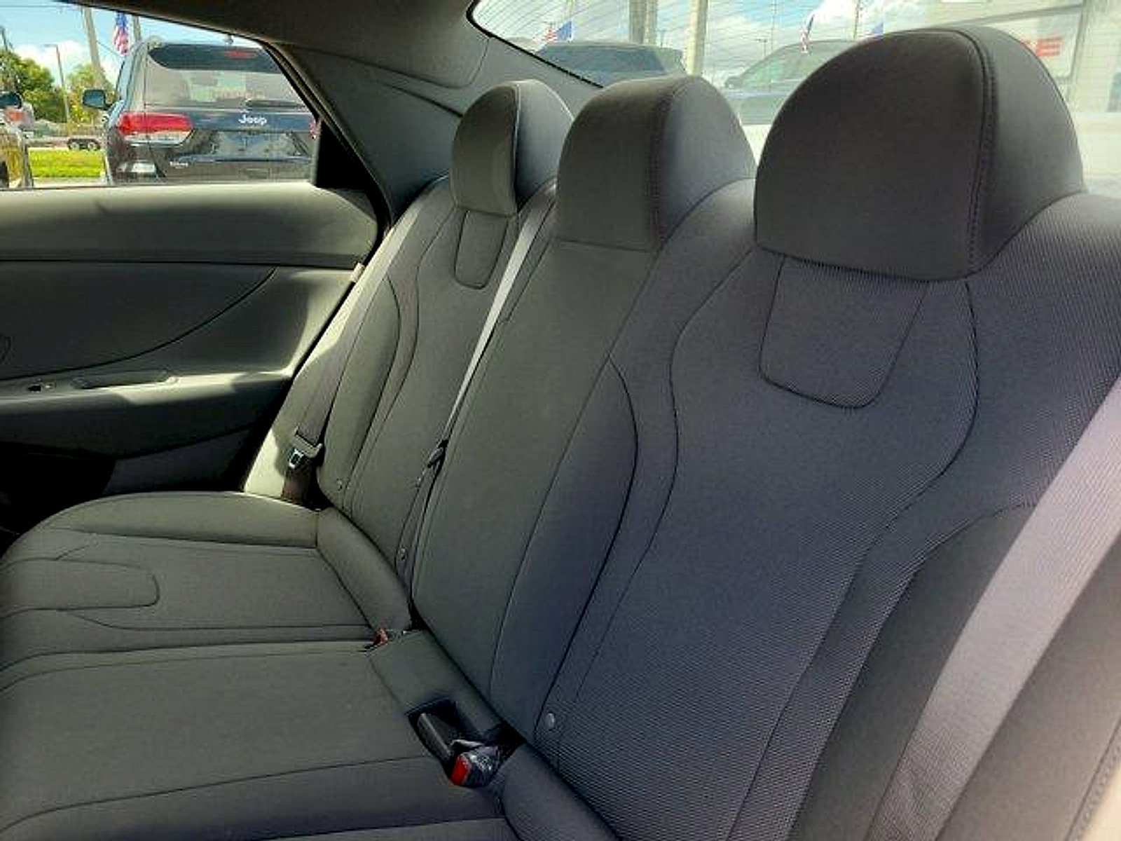 Used 2026 Hyundai Elantra SE FWD image 13
