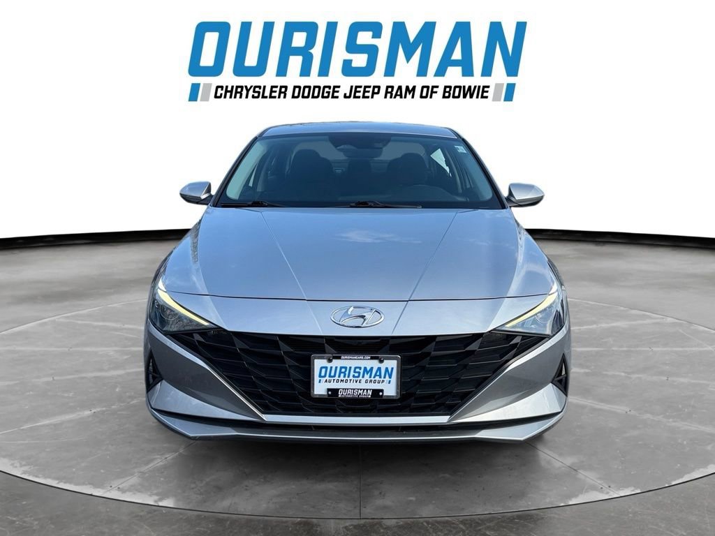 Used 2022 Hyundai Elantra SE w/ Preferred Accessory Package image 9