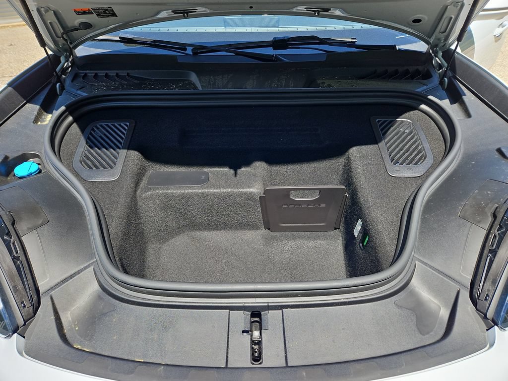 Certified 2025 Porsche Macan 4 Electric AWD/4WD image 39