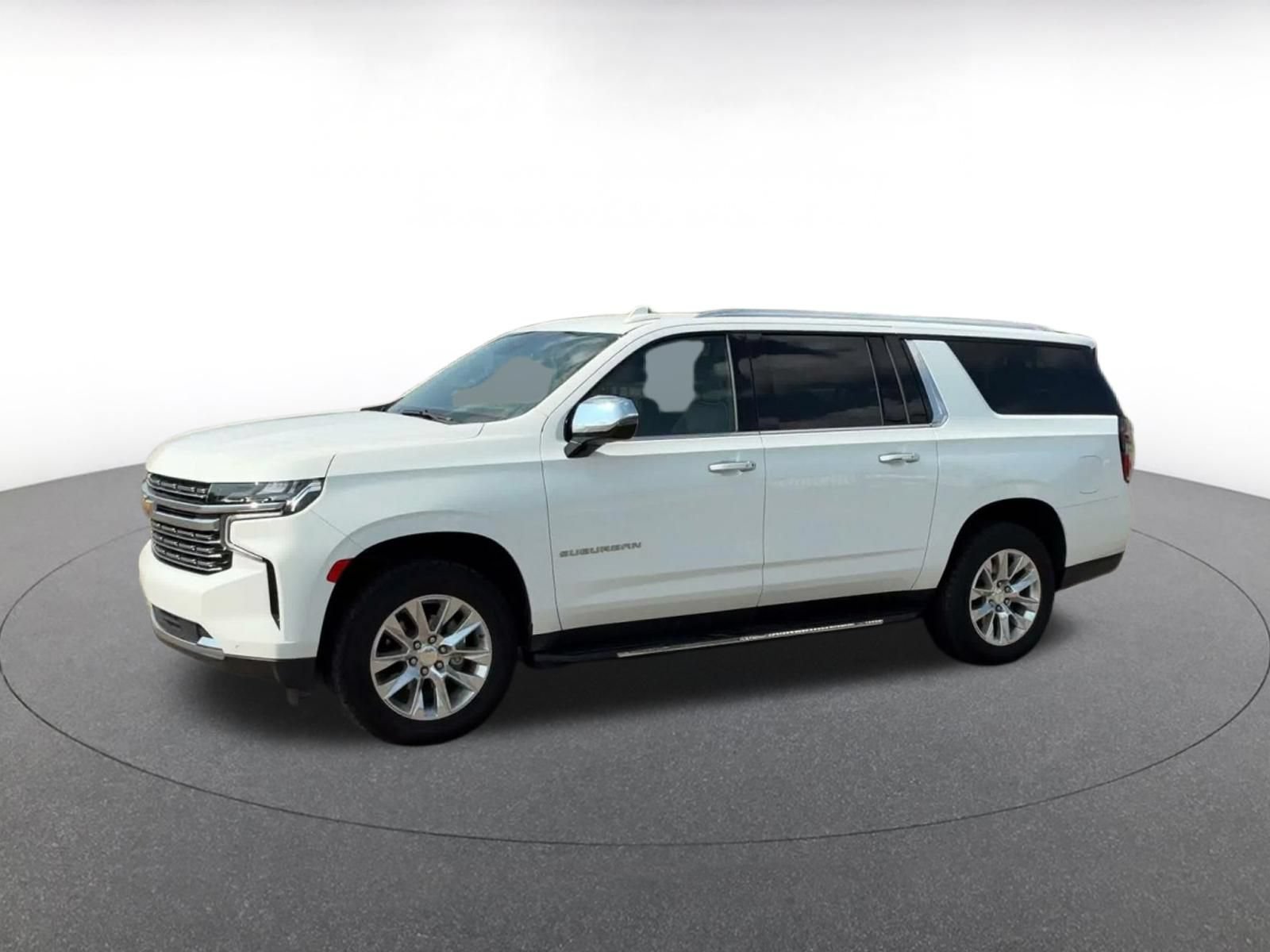 Used 2023 Chevrolet Suburban Premier AWD/4WD image 7