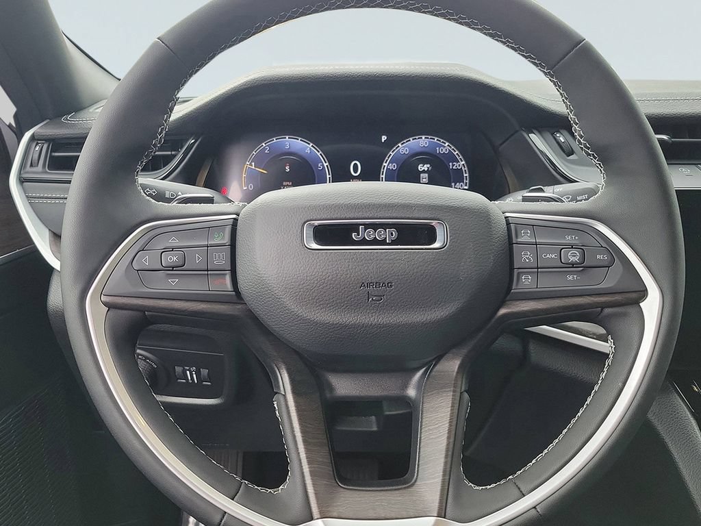 New 2026 Jeep Grand Cherokee Altitude AWD/4WD image 11