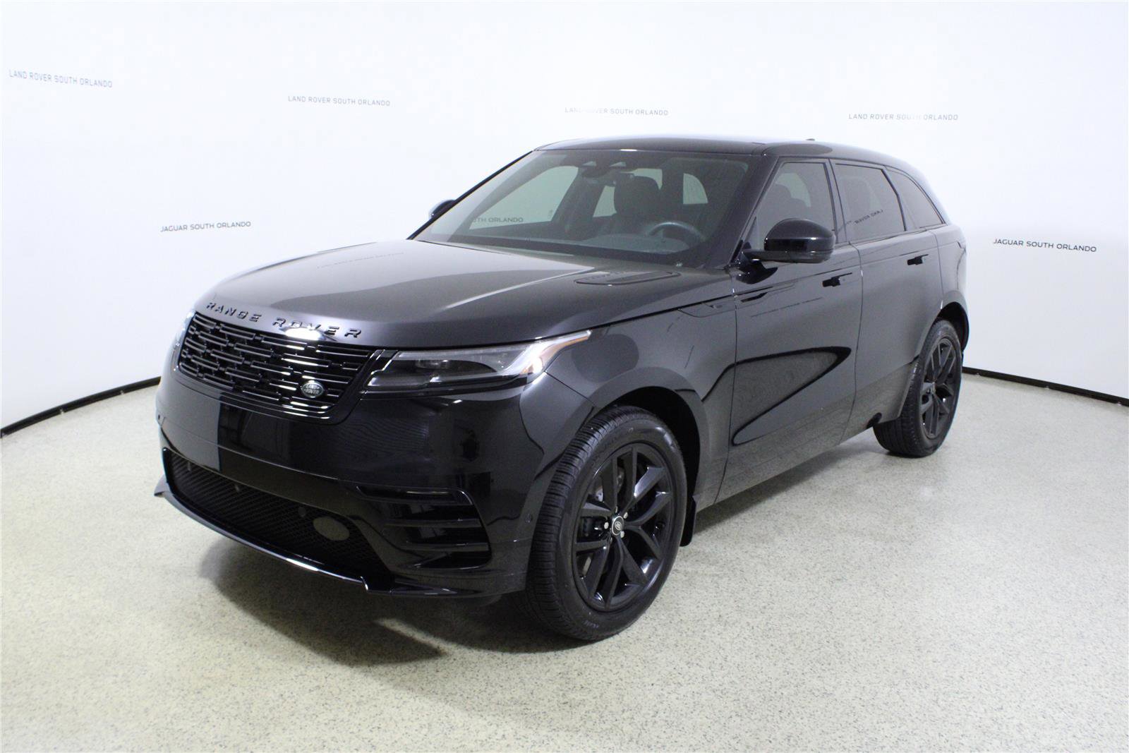 Used 2026 Land Rover Range Rover Velar Dynamic SE AWD/4WD image 4