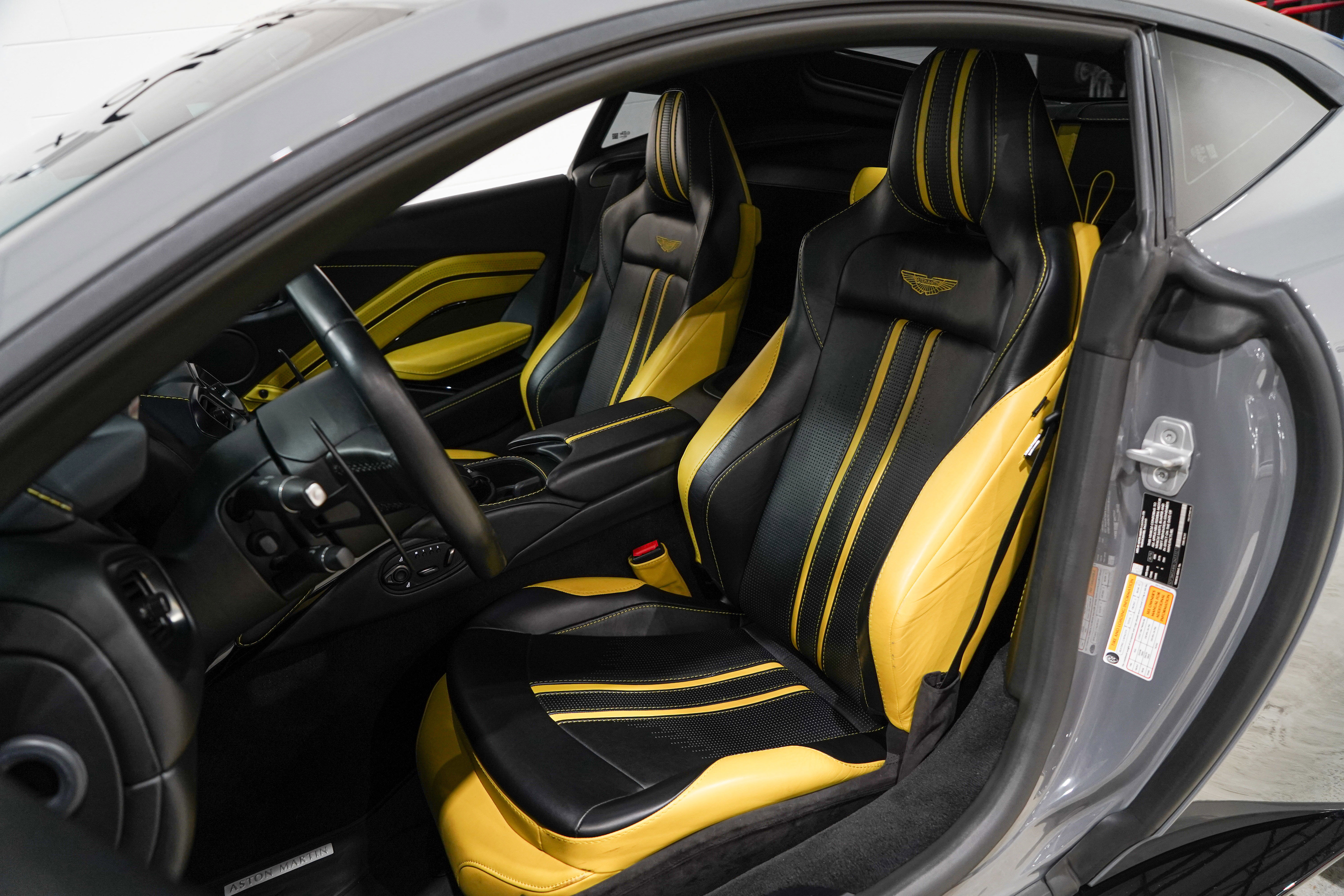Used 2020 Aston Martin V8 Vantage Coupe RWD image 9