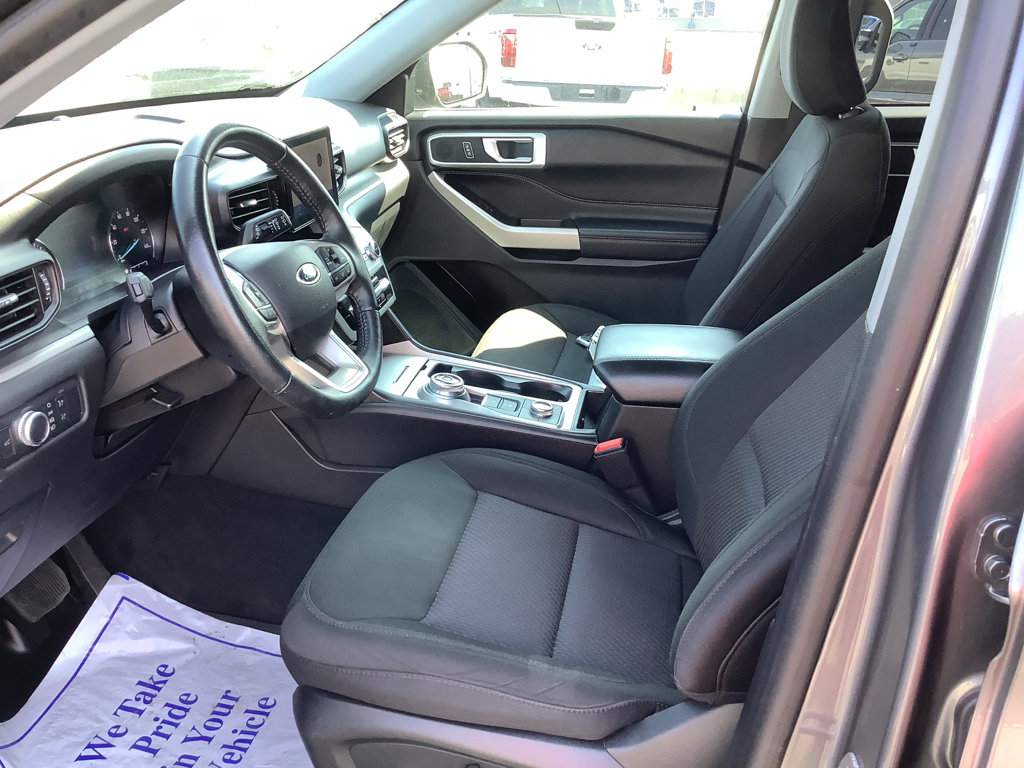 Used 2022 Ford Explorer XLT image 11