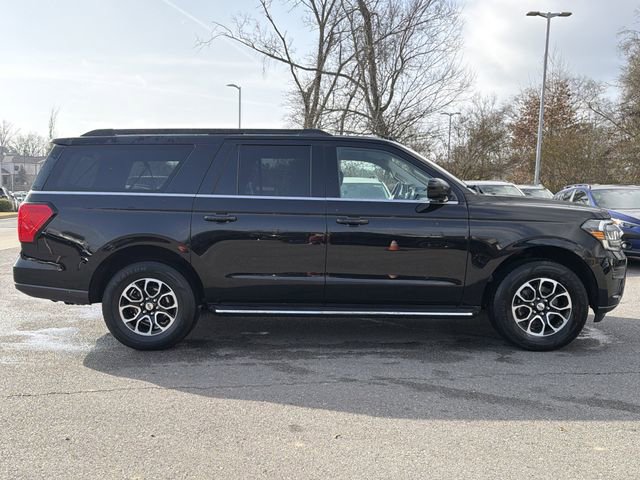 Used 2023 Ford Expedition Max XLT image 2
