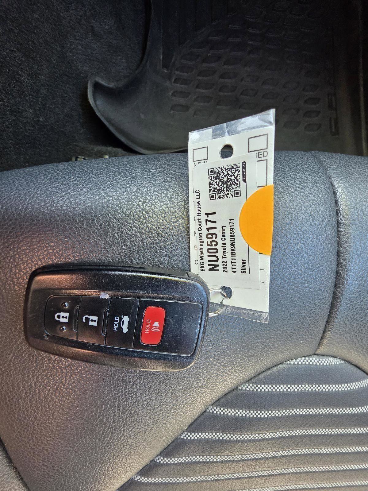 Used 2022 Toyota Camry SE image 30