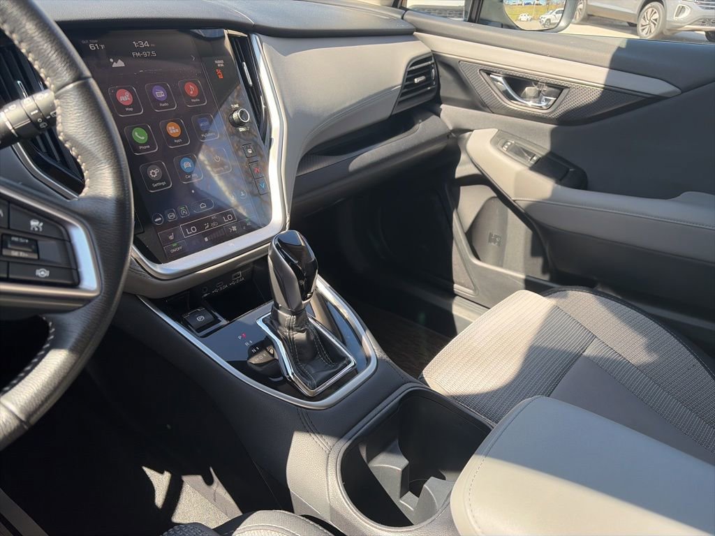 Used 2025 Subaru Outback Premium image 18