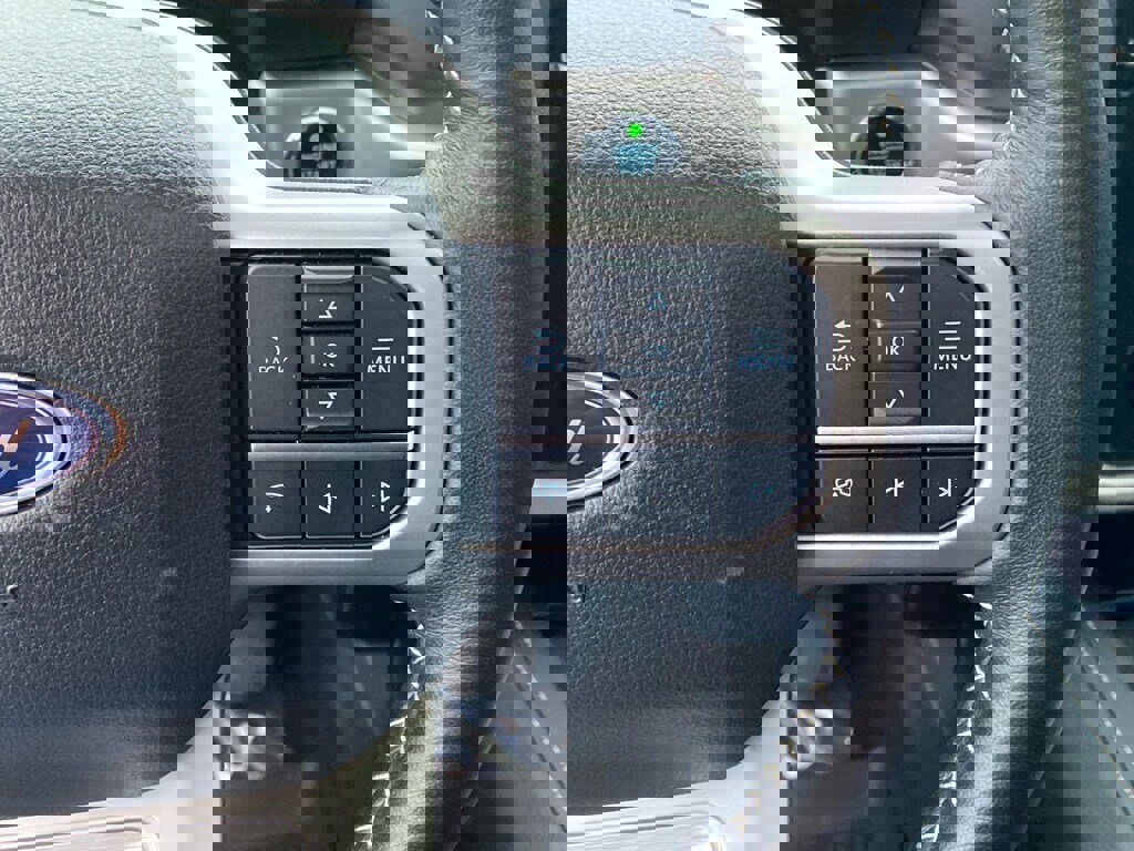 Used 2024 Ford Expedition XLT image 19