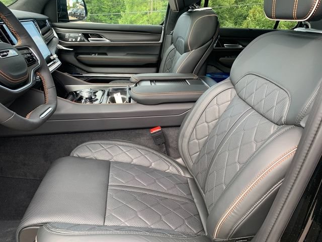 New 2026 Jeep Grand Wagoneer Summit AWD/4WD image 11