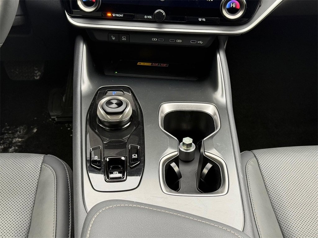 Used 2024 Lexus RZ 450e Premium image 13