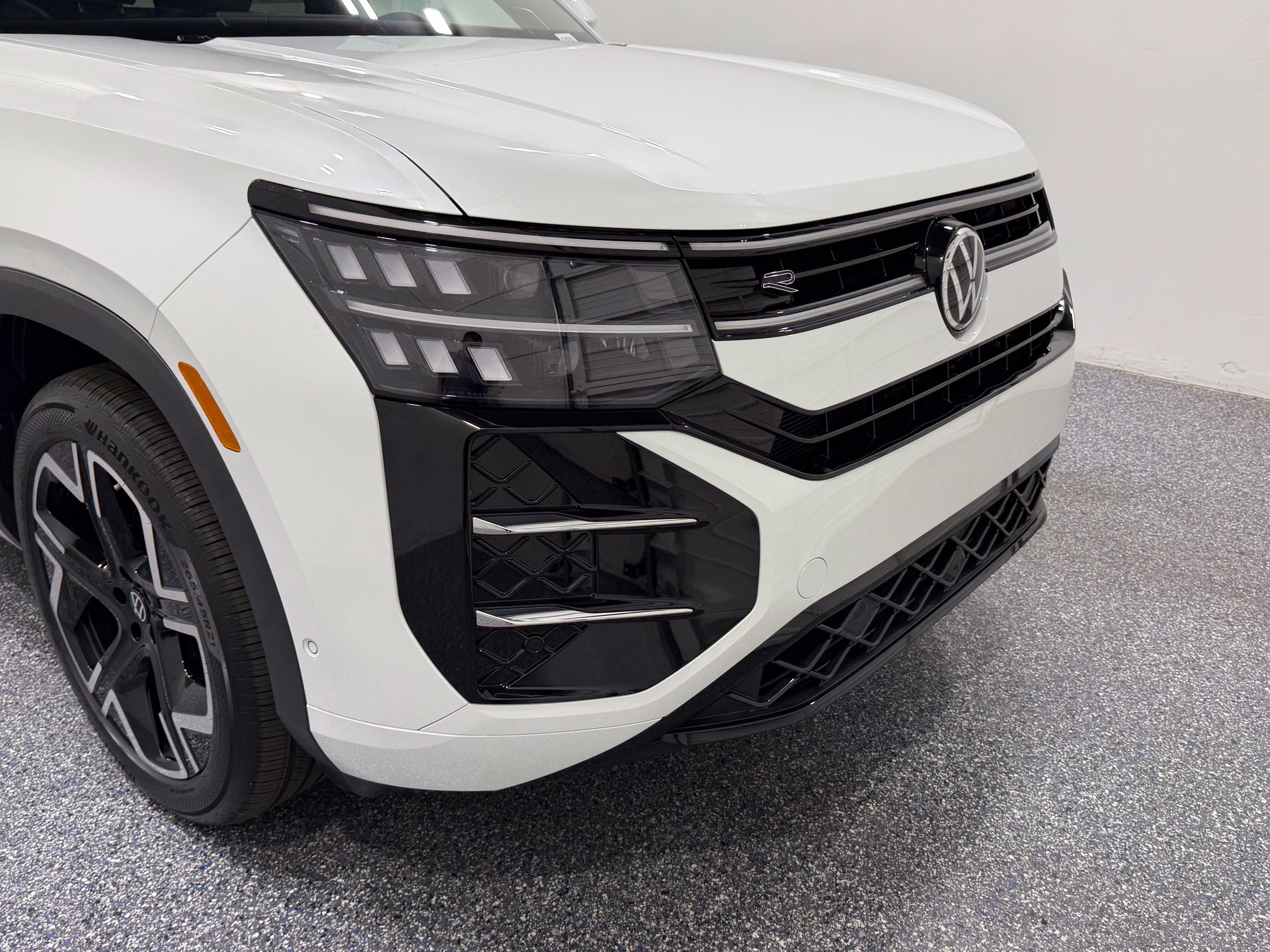New 2027 Volkswagen Atlas SEL Premium R-Line AWD/4WD image 12
