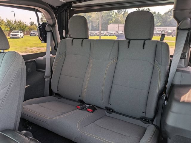 Used 2025 Jeep Wrangler Sport AWD/4WD image 25