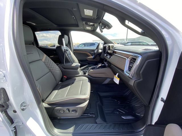New 2026 GMC Canyon Denali w/ LPO, Black Badging Package AWD/4WD image 25