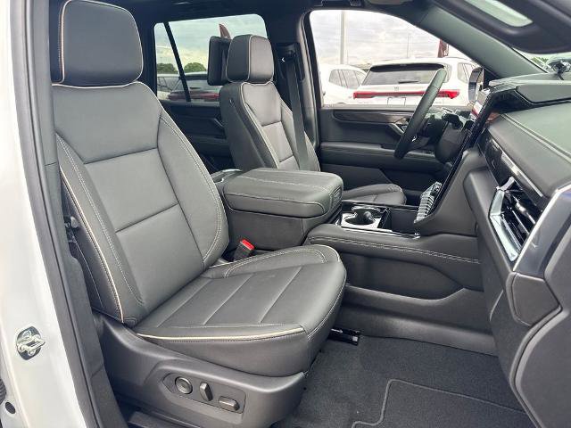 New 2026 GMC Yukon Elevation image 12