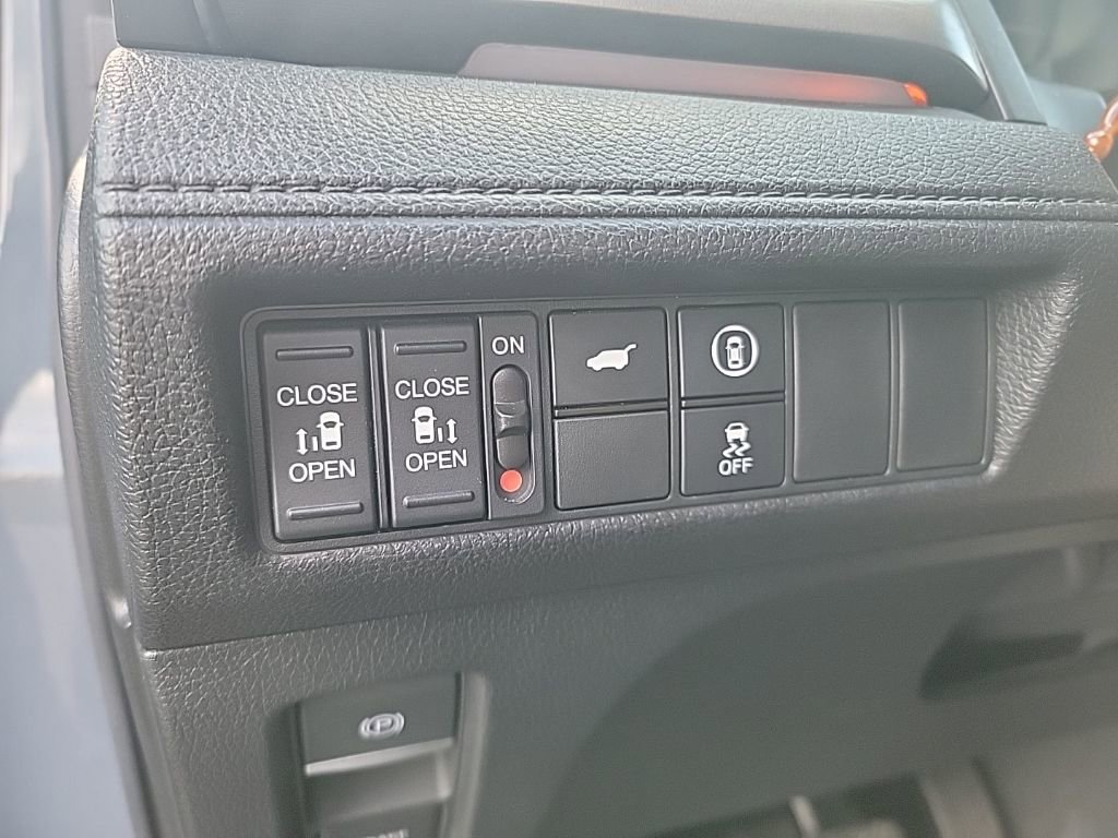 Used 2024 Honda Odyssey Sport image 8