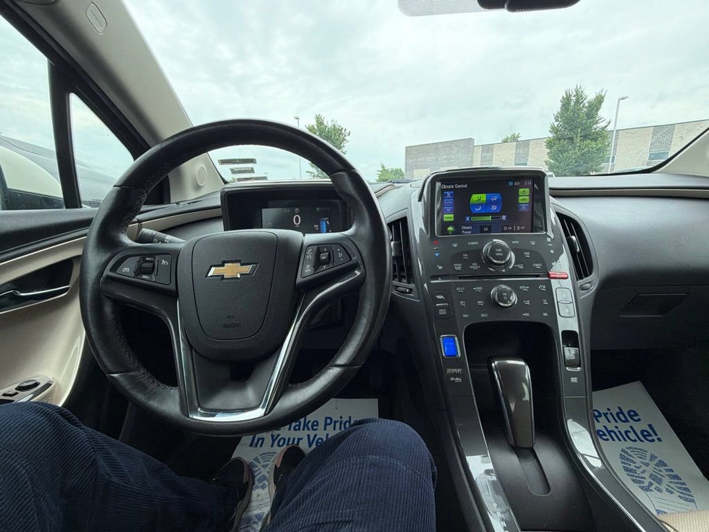 Used 2012 Chevrolet Volt Premium w/ Premium Trim Package FWD image 15