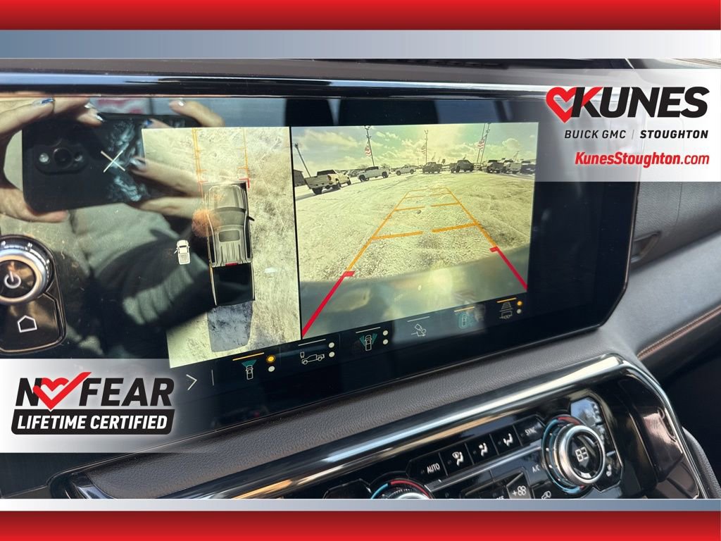 Used 2023 GMC Sierra 1500 AT4 image 32