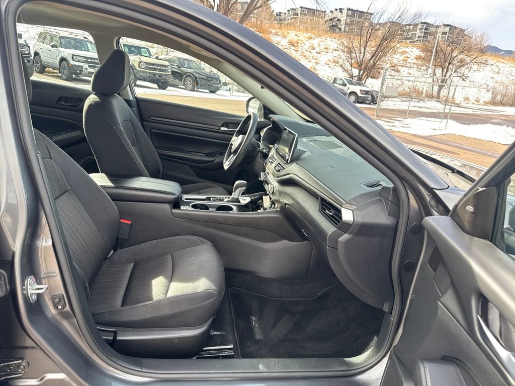 Used 2024 Nissan Altima 2.5 SV image 29