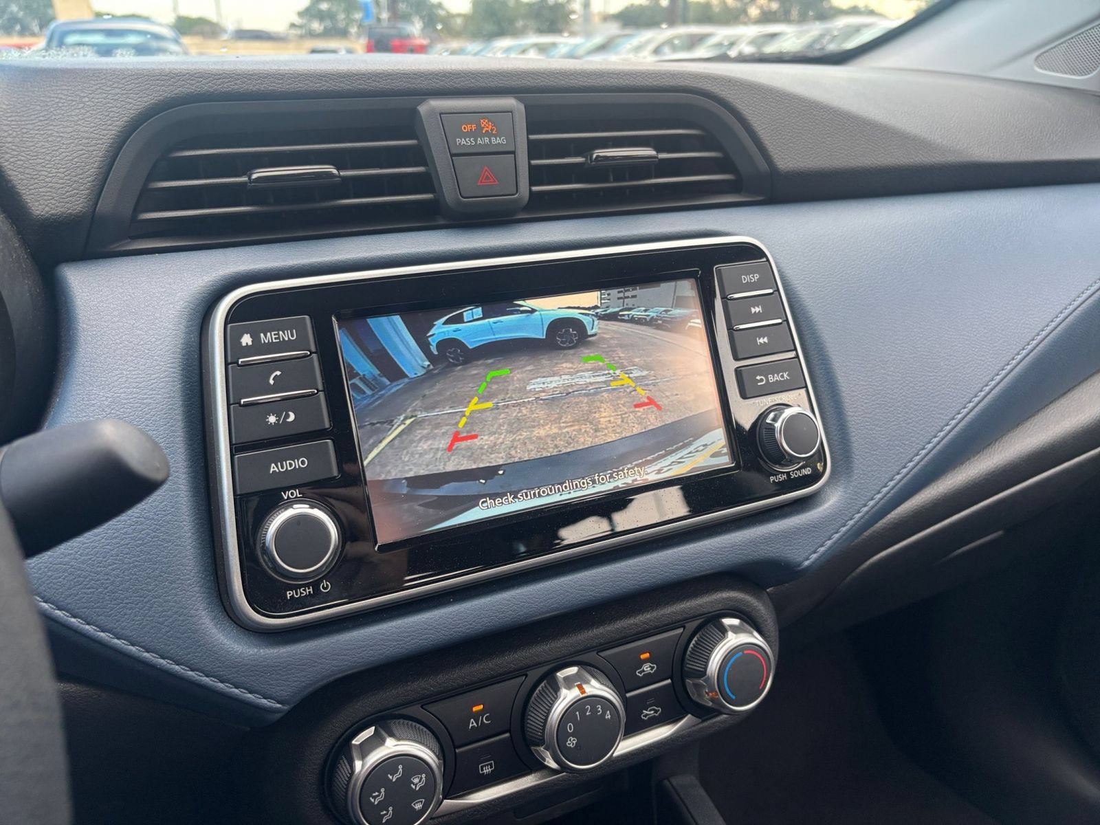 Used 2025 Nissan Versa SV FWD image 21