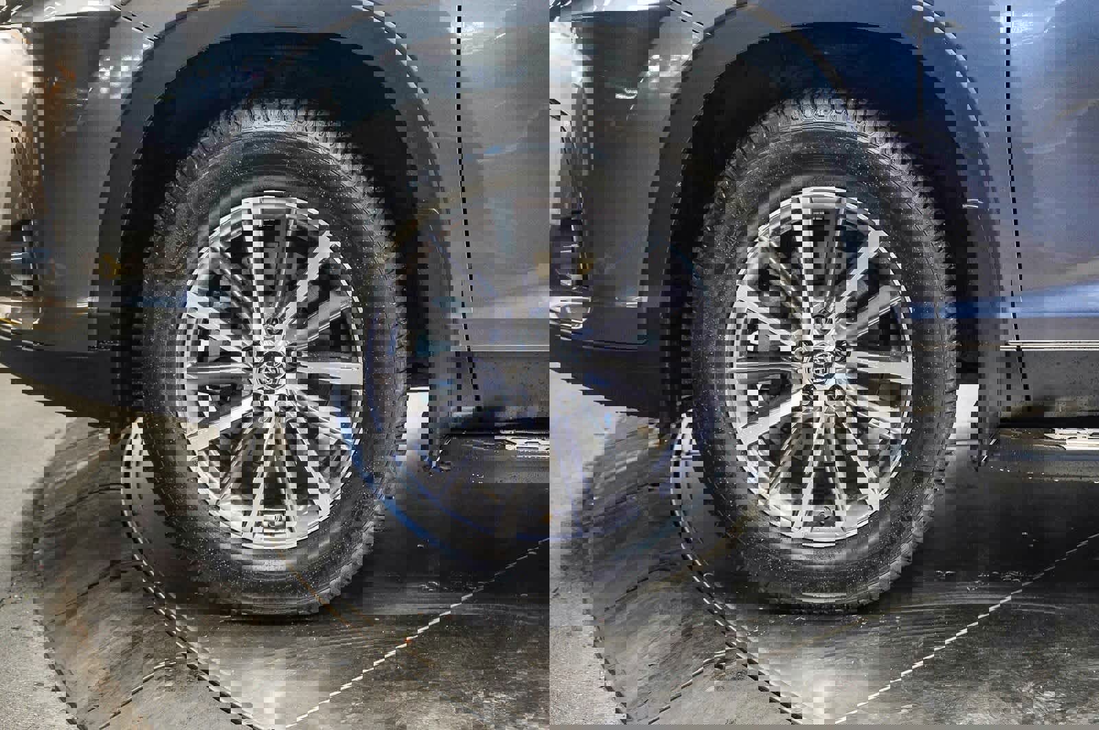 Used 2019 Toyota Highlander XLE image 9