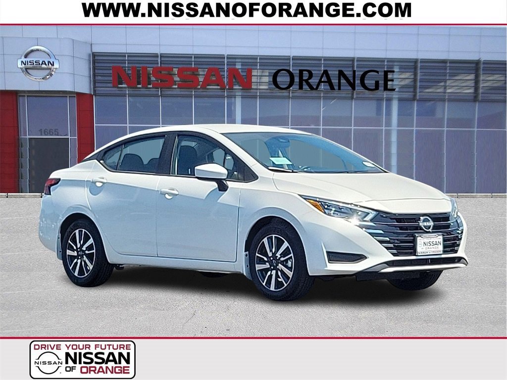 New 2025 Nissan Versa SV w/ Trunk Package