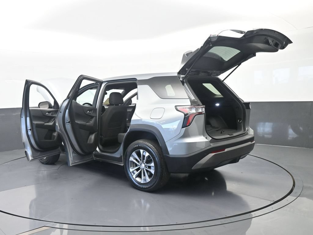 Used 2026 Chevrolet Equinox LT FWD image 71