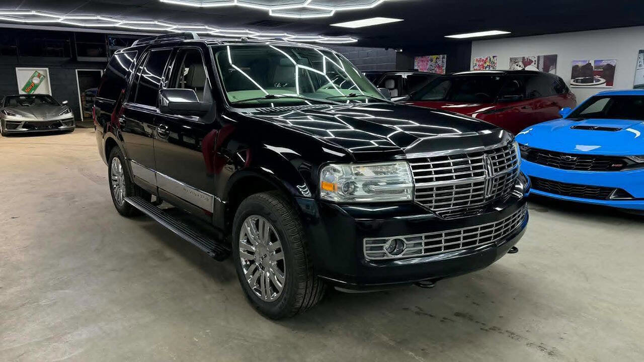Used 2008 Lincoln Navigator 4WD image 3
